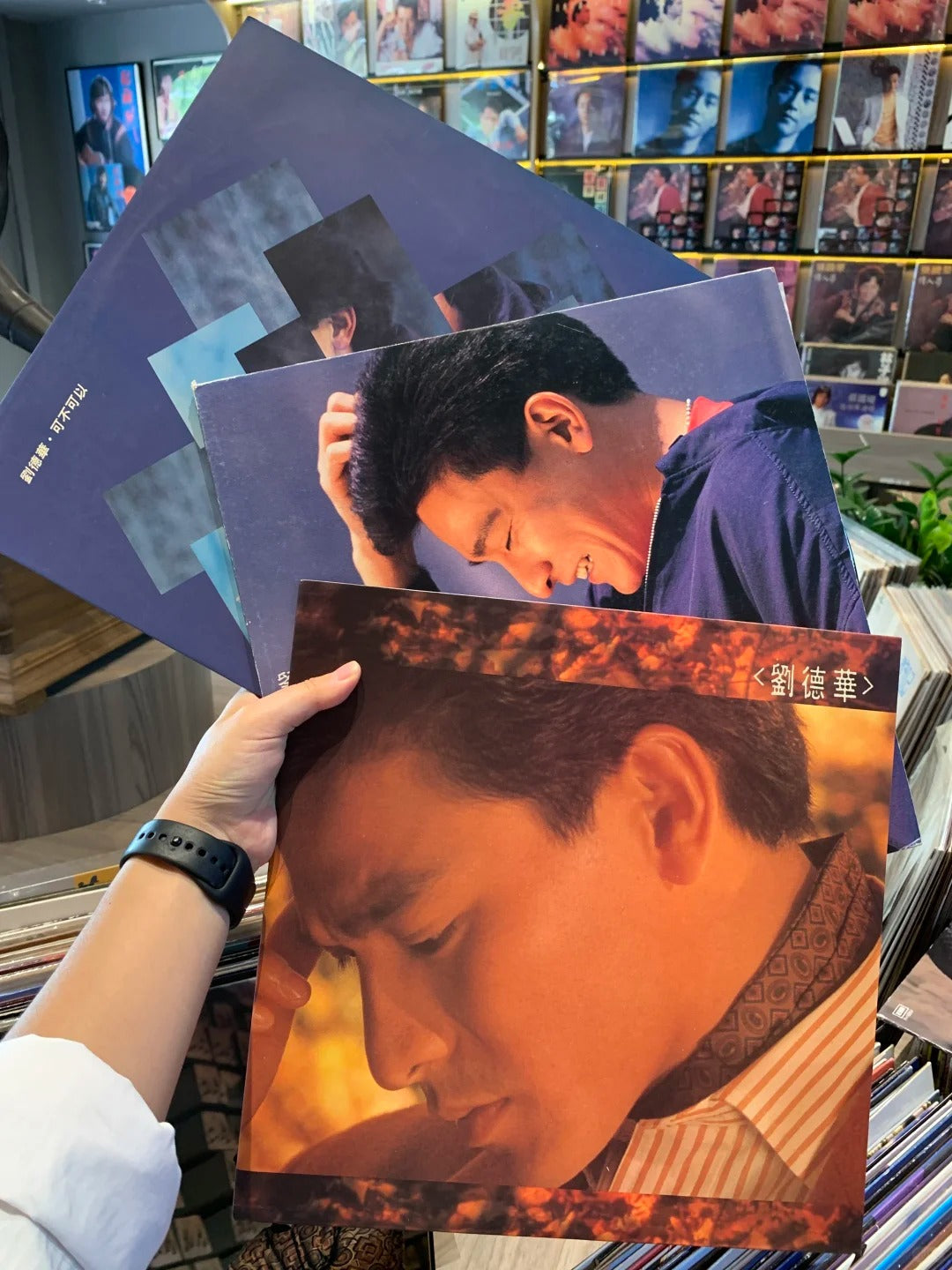 The Vinyl Heyday of the Four Heavenly Kings: Why Are Jacky Cheung's and Andy article image - 9Box Music